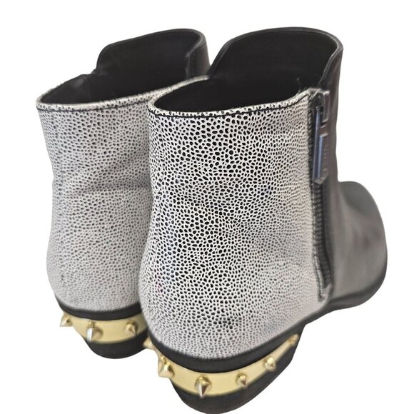 Circus By Sam Edelman Black  & White Ankle Boots With Gold Studded Heel - Picture 4 of 12